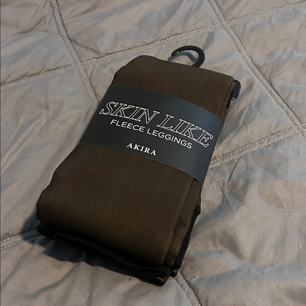AKIRA Skin Like Fleece Leggings in Brown
